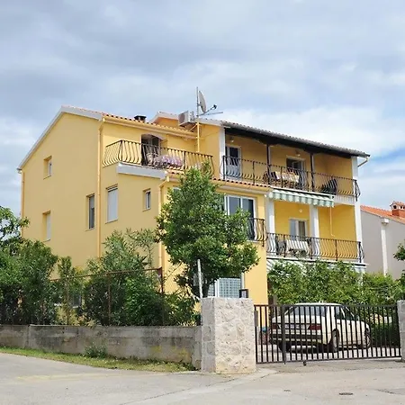 - Diklo 5880c Apartment