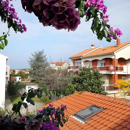 - Diklo 5880c Apartment
