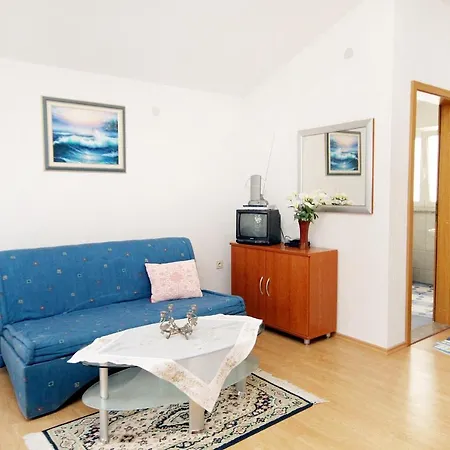 - Diklo 5880c Apartment *